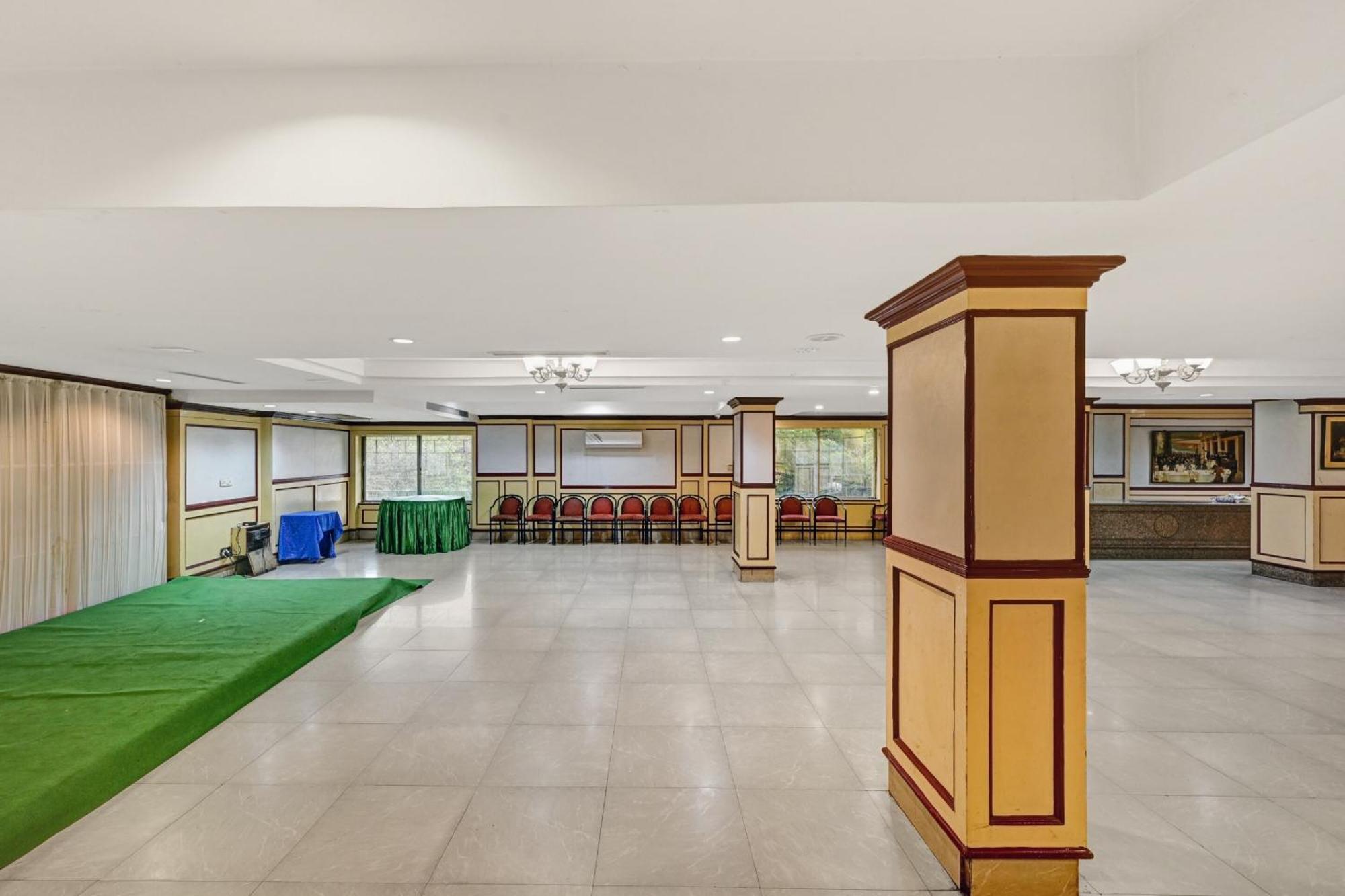 Super Townhouse Oak Hotel Belsons Taj Mahal Secunderabad Exterior photo
