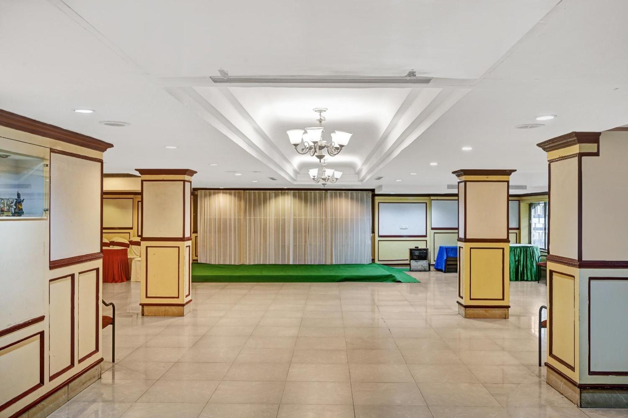 Super Townhouse Oak Hotel Belsons Taj Mahal Secunderabad Exterior photo