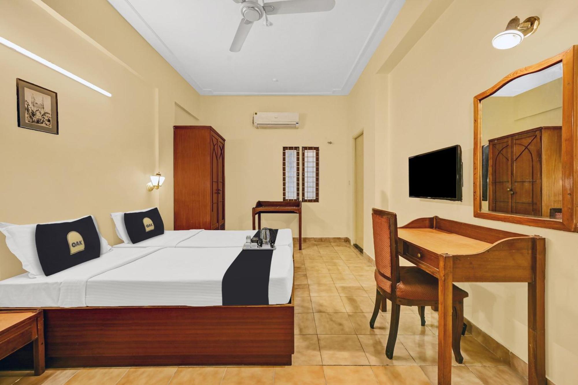 Super Townhouse Oak Hotel Belsons Taj Mahal Secunderabad Exterior photo